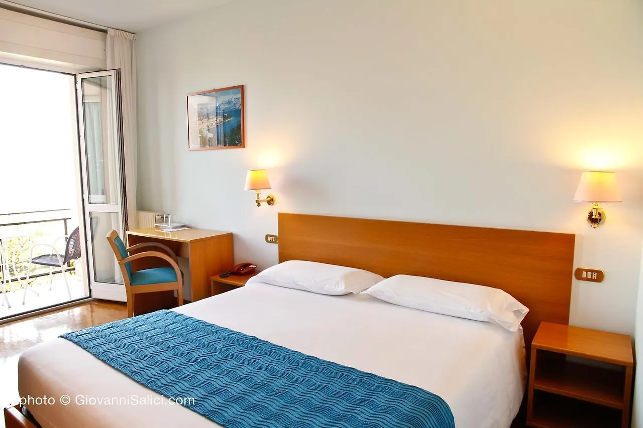 Garden Rooms 1 メナッジョ 2*,  イタリア